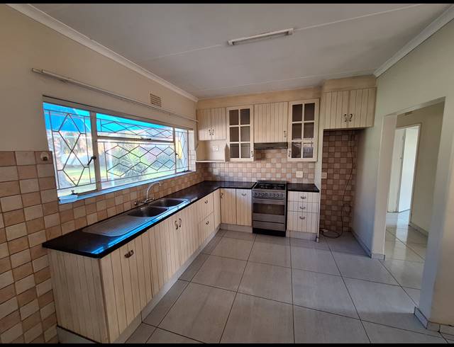 3 BEDROOM HOUSE FOR SALE IN VANDERBIJLPARK SE 1